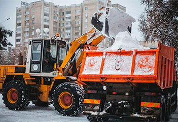 Вывоз и уборка снега